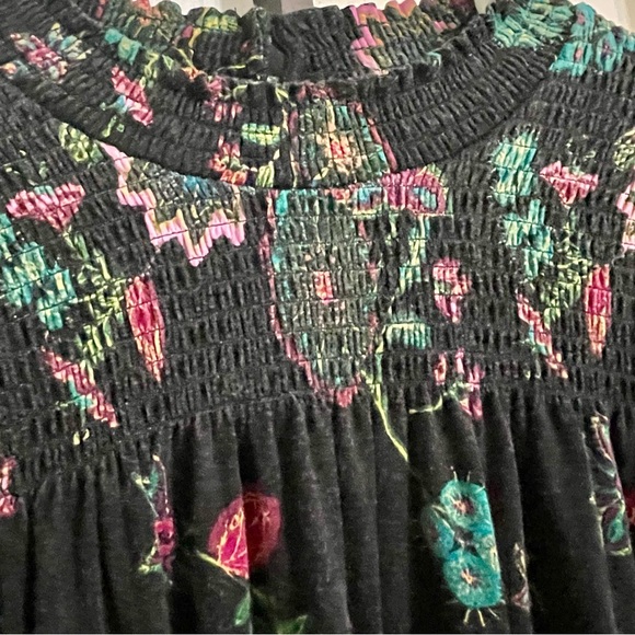 Context Paisley and Floral Black Blouse - Picture 4 of 6